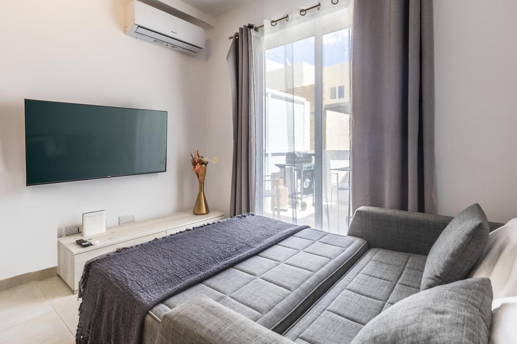 Kunsu'S Apartment 5 Min Walk From St Julians San Ġwann المظهر الخارجي الصورة